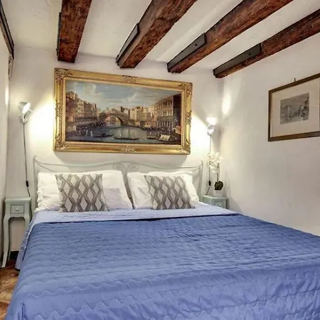 Daire Rialto Canal View *